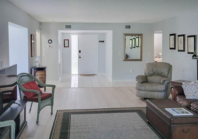 Building Photo - 5018 MARSHFIELD Rd