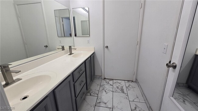 Building Photo - 5205 El Castano Ave