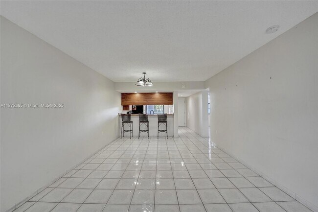 Building Photo - 1502 Whitehall Dr