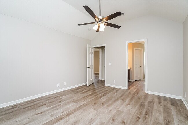 Building Photo - 1205 Hartfield Ct