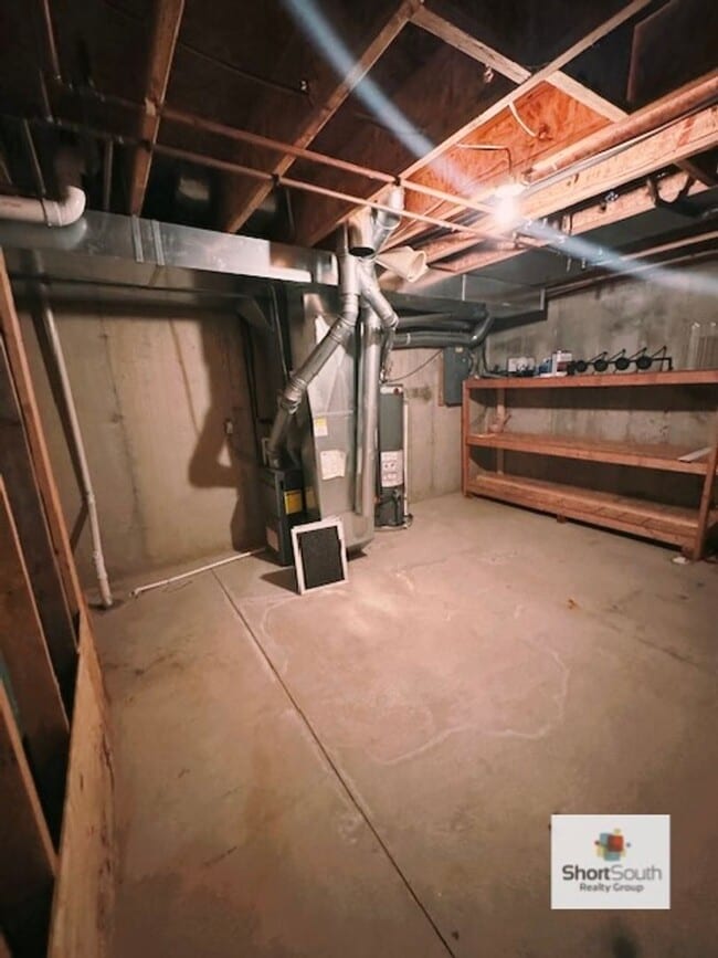 Building Photo - Updated 3 Bed 3.5 Bath Condo