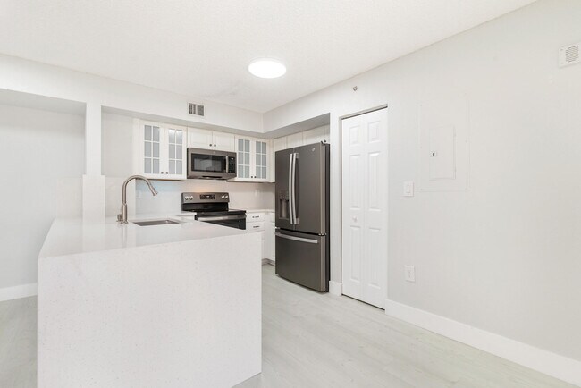 Building Photo - 1801 N Flagler Dr