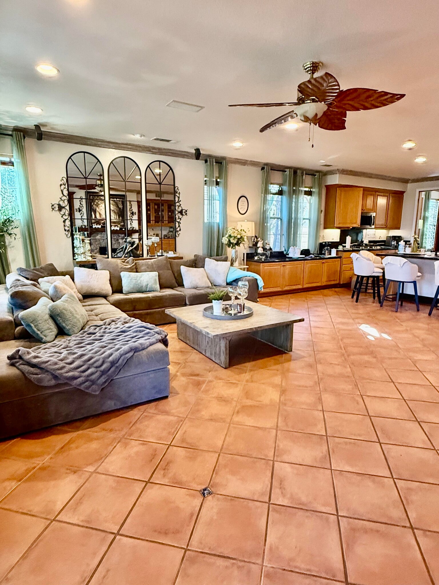 Building Photo - 1485 Clearview Cir