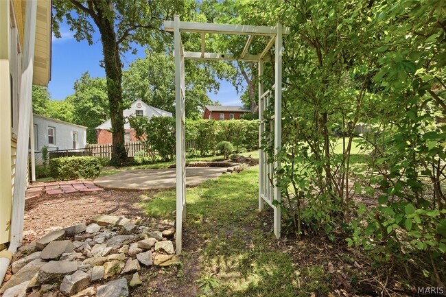 Building Photo - 7385 Arlington Dr