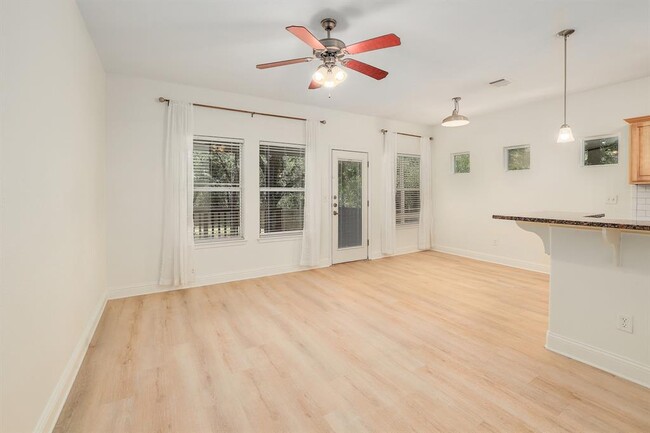 Building Photo - 4803 Pecan Springs Rd