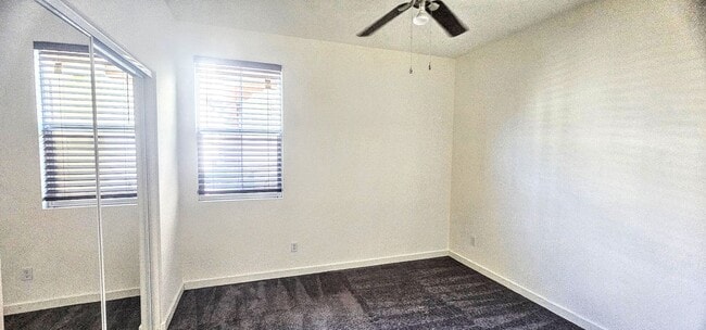 Building Photo - Gorgeous 4 Bedroom 4Bath Home With Solar a...