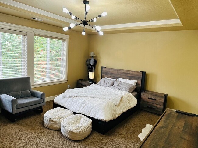 Building Photo - Charming Home in Great Location