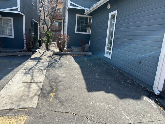 Building Photo - 2650 Plumas St