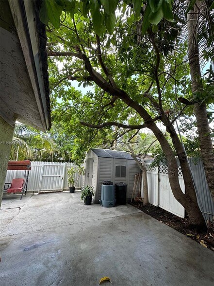 Building Photo - 10399 NW 127th St
