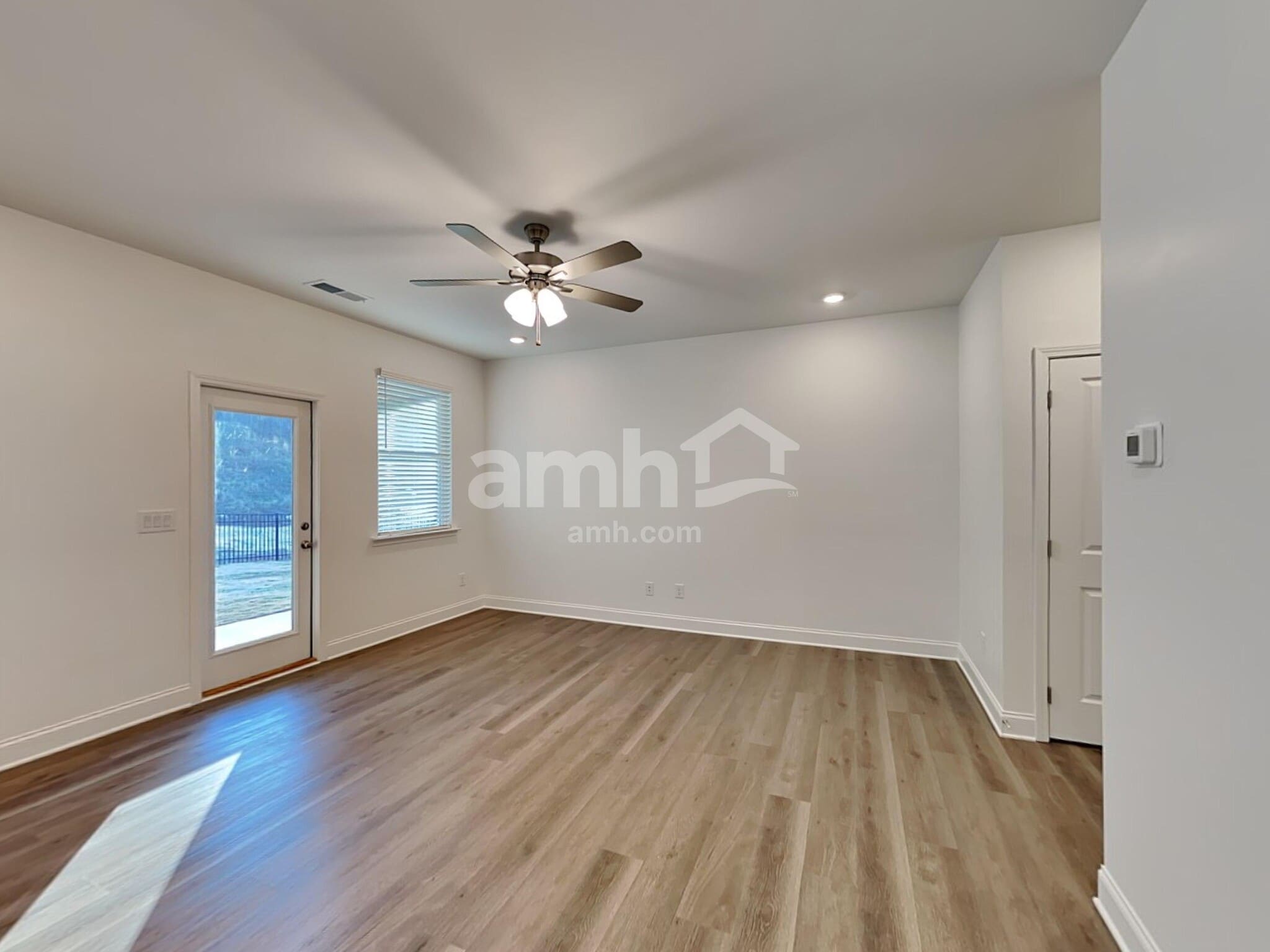 Building Photo - 1039 Highland Walk