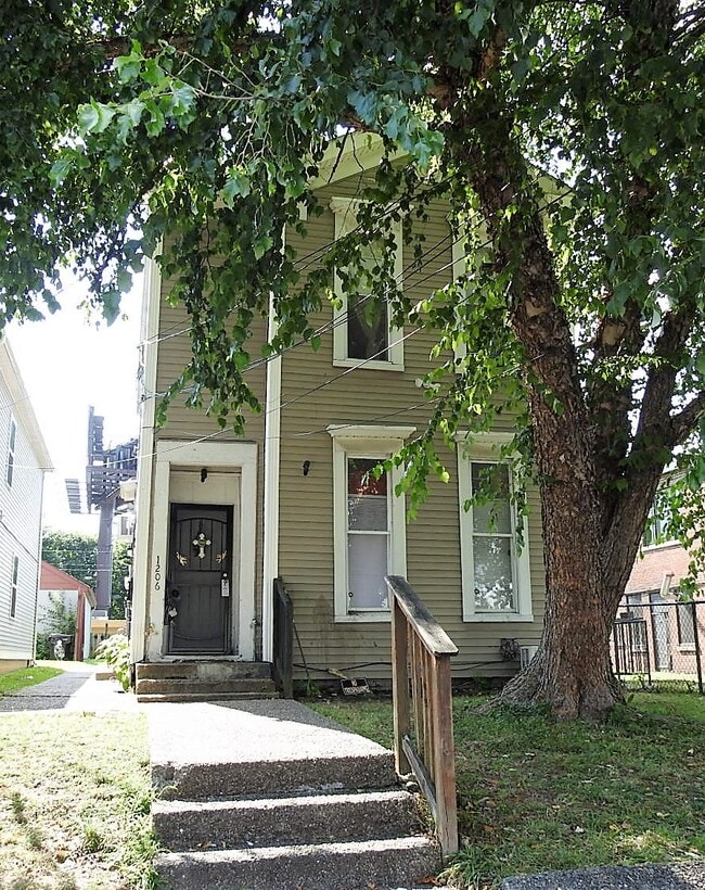 Building Photo - 1206 S Preston St