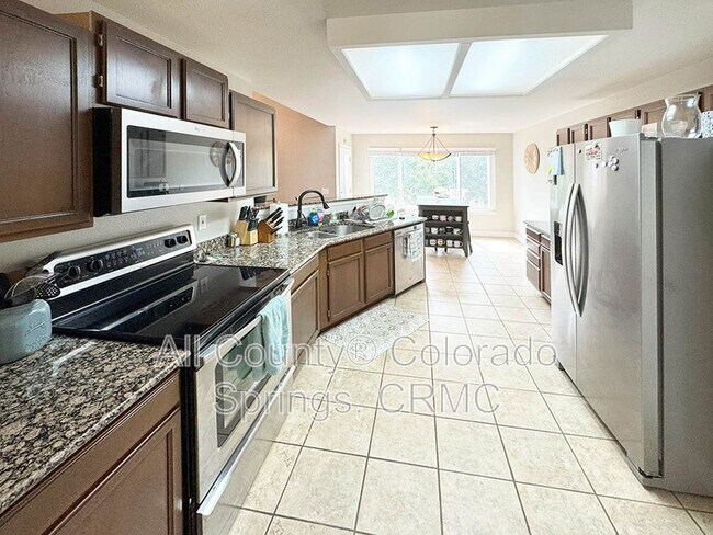 Building Photo - 2970 Haystack Dr