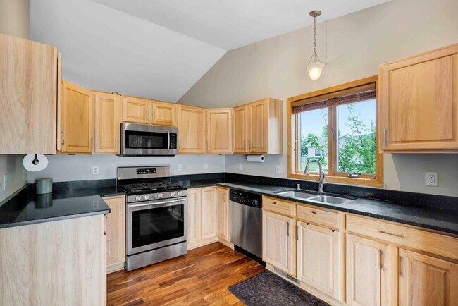 Building Photo - 3670 Sabertooth Trail