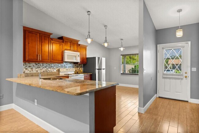 Building Photo - 8110 Canyon Oak Ln