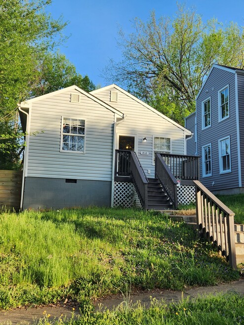 Building Photo - 1808 Edwards Ave