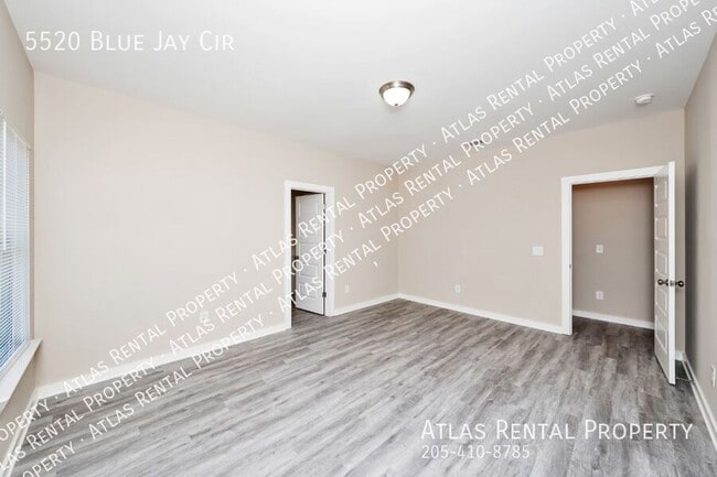 Building Photo - 5520 Blue Jay Cir