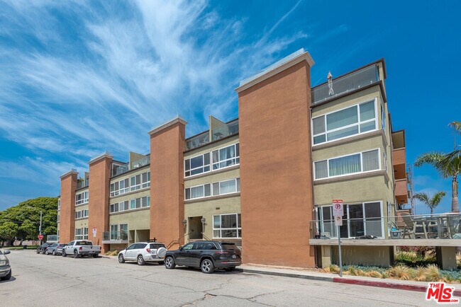 Building Photo - 6400 Pacific Ave