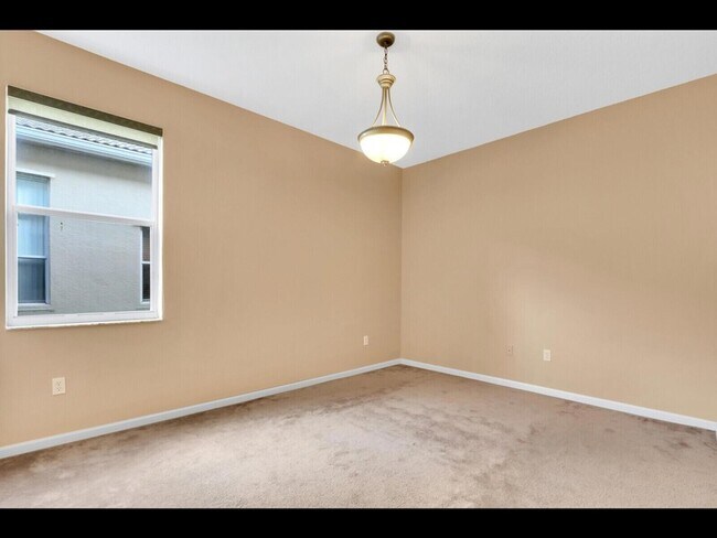 Building Photo - 3043 Hartridge Terrace