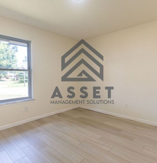 Building Photo - 801 Cogswell Cir