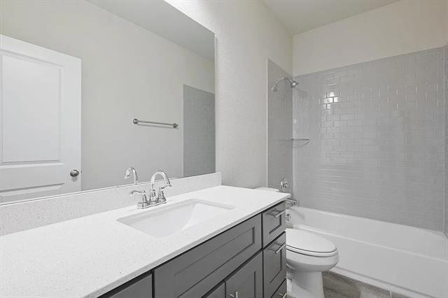 Building Photo - 2428 Merriweather Ln