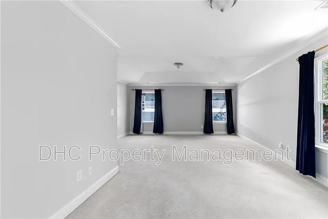 Building Photo - 1765 Stoney Creek Dr SE