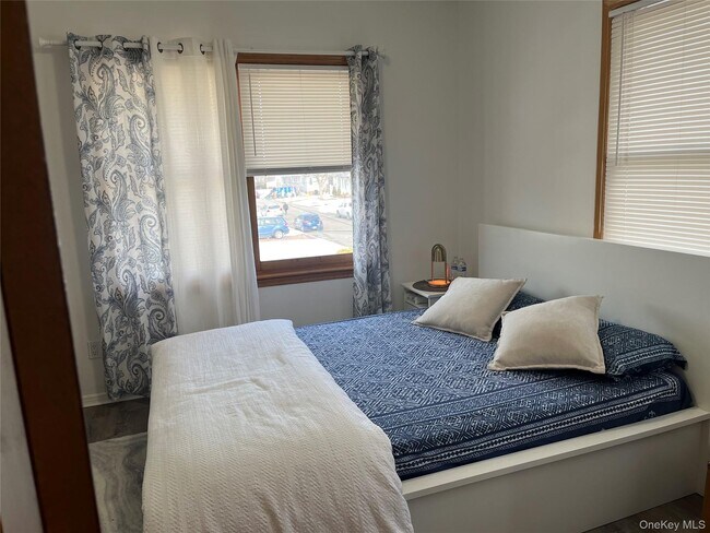 Building Photo - 35 Notre Dame Ave