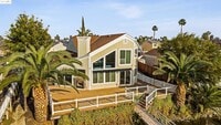 Building Photo - 4730 Spinnaker Way