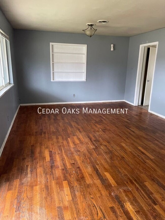 Building Photo - 314 S Neal-