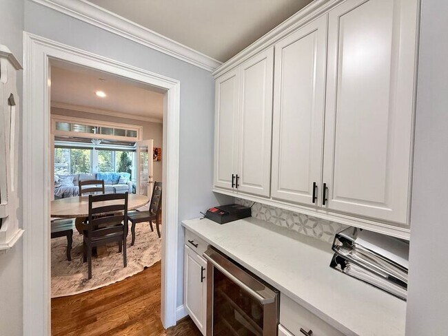 Building Photo - 1616 Doubles Ct