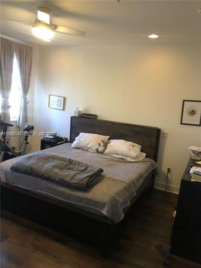 Building Photo - 2601 NE 212th Terrace