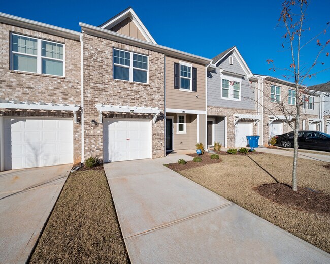 Building Photo - 113 Swindon Dr