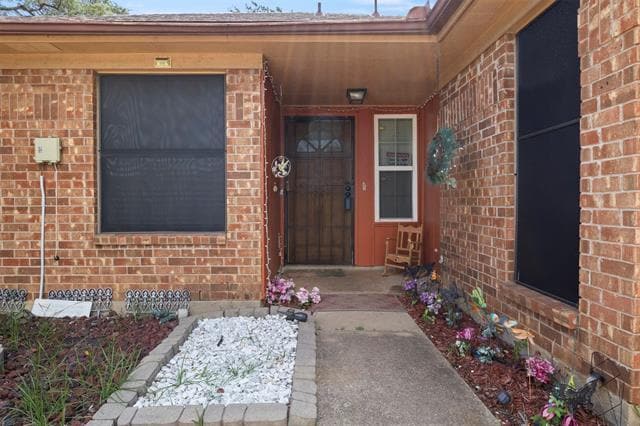 Building Photo - 10204 Oak Terrace Cir
