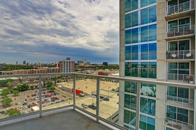 Building Photo - 4521 San Felipe St