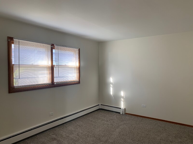 Building Photo - 9720 Ravinia Ct