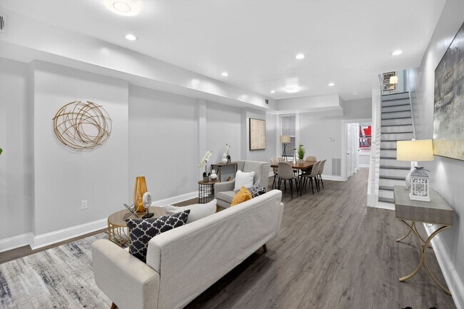 Building Photo - wonderful 3BR 1.5 Bath in the H st Corridor