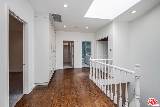 Building Photo - 161 N Hamel Dr