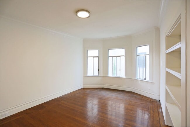 Building Photo - 1243 Pine St