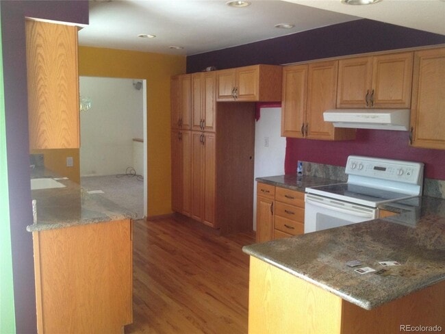 Building Photo - 10989 Roseanna Dr