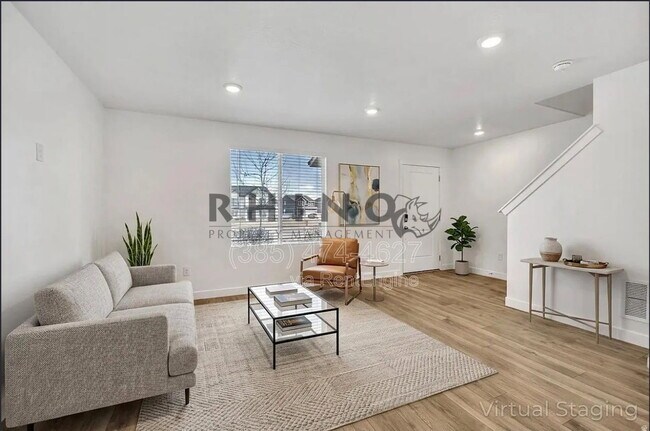 Building Photo - 880 N Herman Dr