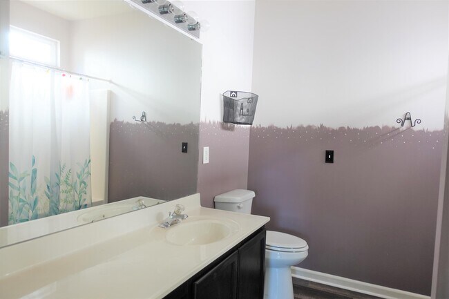 Building Photo - 233 Highgate Cir