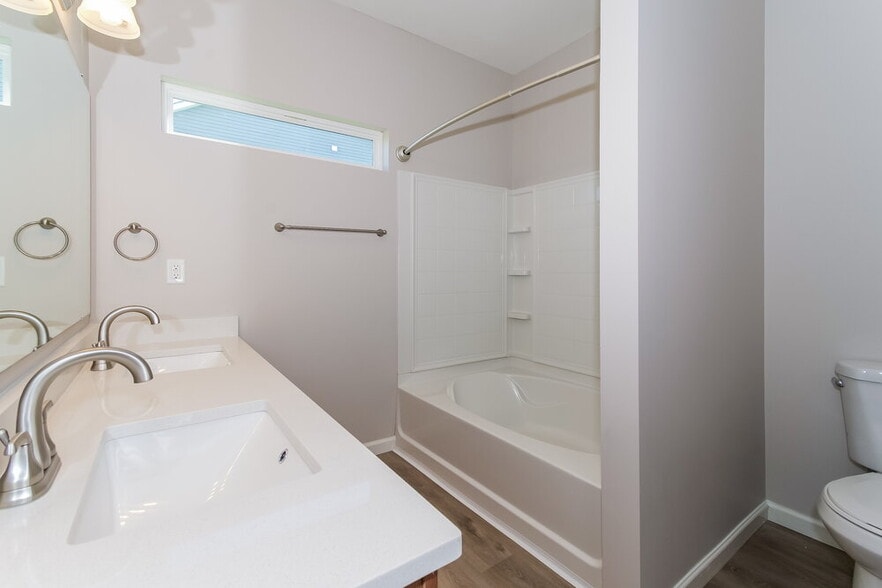 Building Photo - 577 Pebble Drive