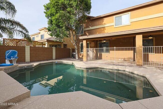 Building Photo - 17663 W Tasha Dr