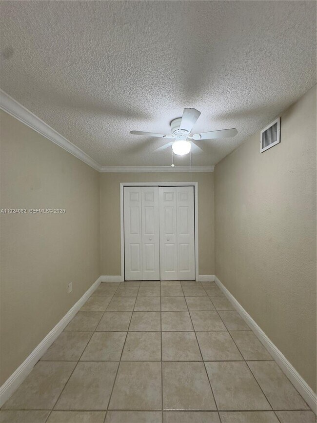 Building Photo - 6930 Miami Gardens Dr