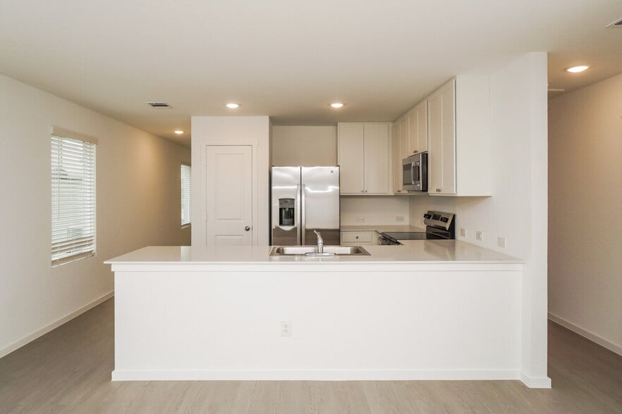 Building Photo - 540 Roquefort St