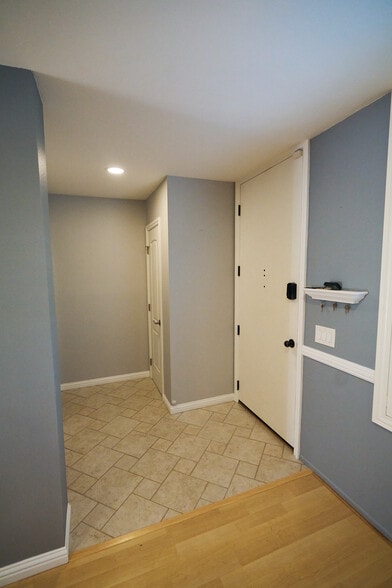 Building Photo - 3520 Maricopa St