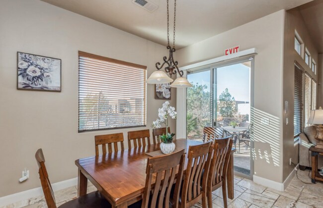 Building Photo - Fully Furnished home in the heart of Hurricane