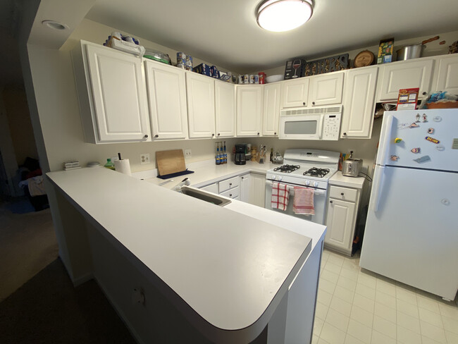 Kitchen - 131 Timberbrook Ln