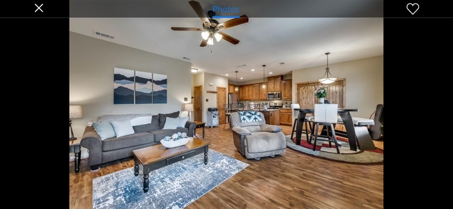 Living - 2409 Westmoreland Rd