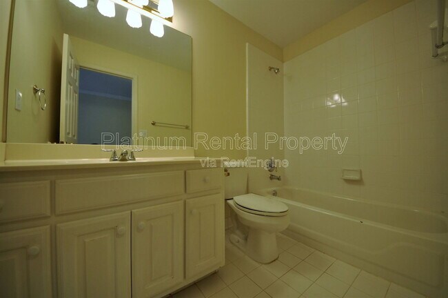 Building Photo - 7115 Red Fox Ln