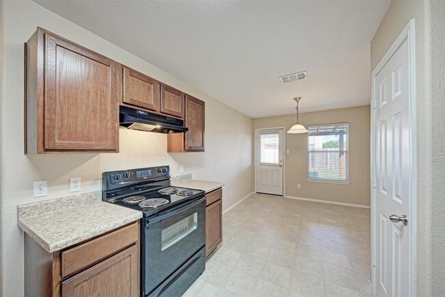 Building Photo - 921 Dexter Dr